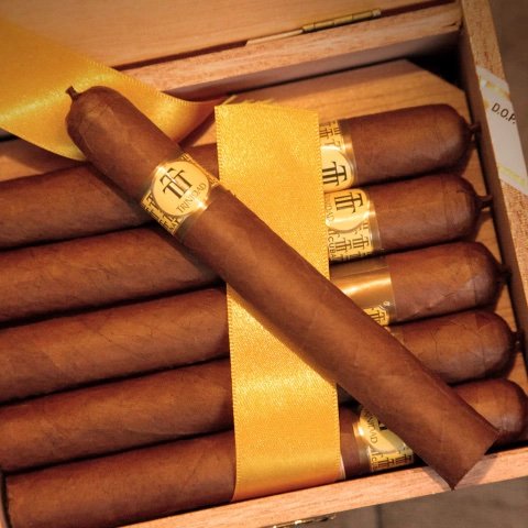 TRINIDAD COLONIALES