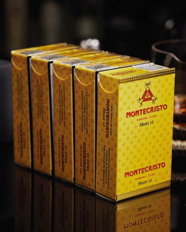 MONTECRISTO SHORT