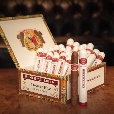 ROMEO Y JULIETA NO. 2