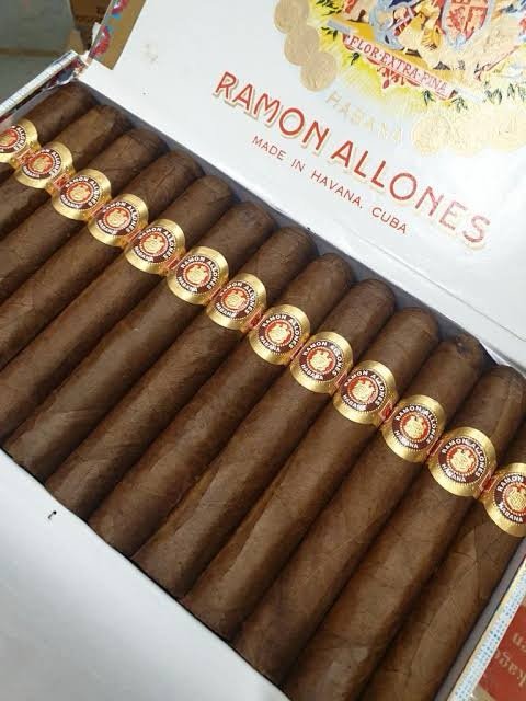 RAMON ALLONES SMALL CLUB CORONAS
