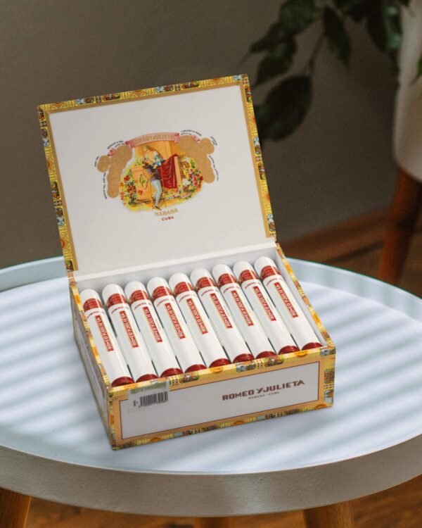 ROMEO Y JULIETA NO. 1 TUBOS