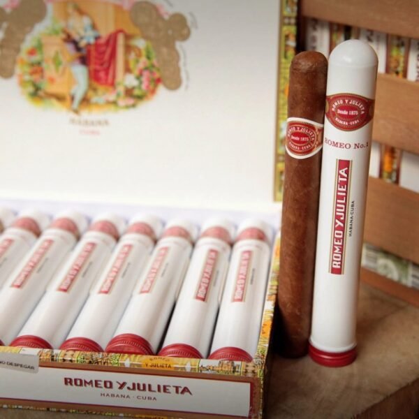 ROMEO Y JULIETA NO. 1 TUBOS