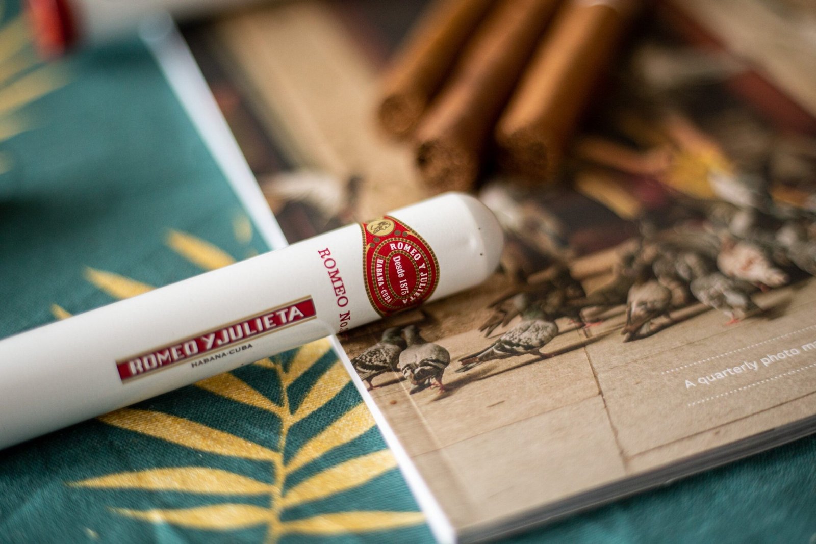 ROMEO Y JULIETA NO. 3 TUBOS - Gambar 3