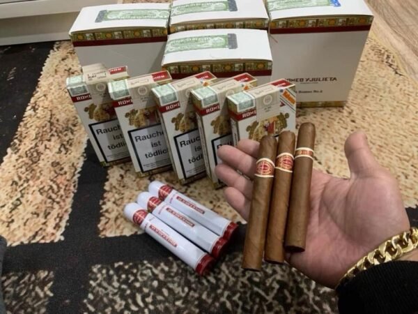 ROMEO Y JULIETA NO. 3 TUBOS