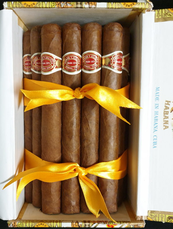 ROMEO Y JULIETA CAZADORES