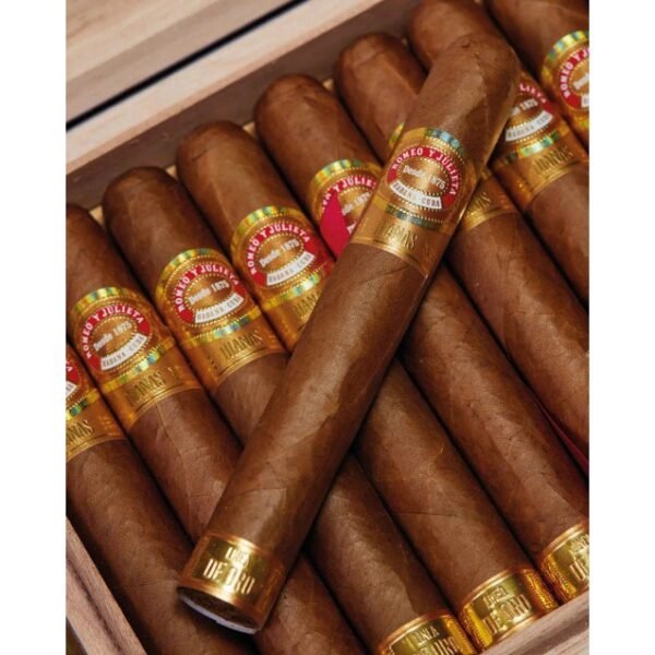ROMEO Y JULIETA LINEA DE ORO DIANAS