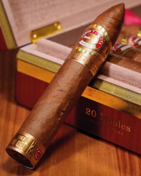 ROMEO Y JULIETA LINEA DE ORO NOBLES
