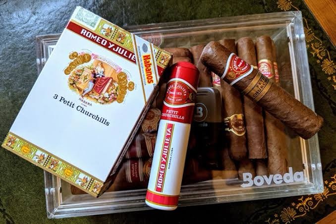 ROMEO Y JULIETA PETIT CHURCHILLS TUBOS - Gambar 4
