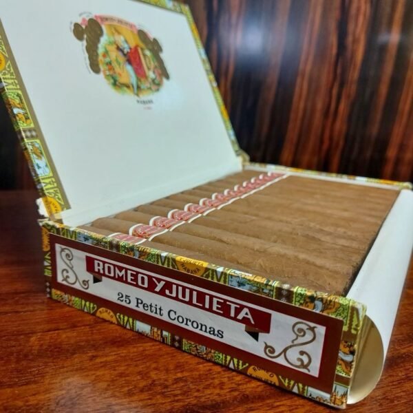 ROMEO Y JULIETA PETIT CORONAS