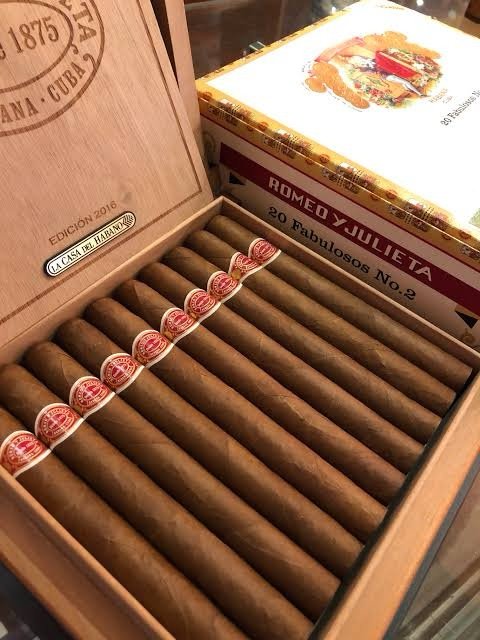 ROMEO Y JULIETA BOOK FABULOSOS NO. 2 2016 - Gambar 5